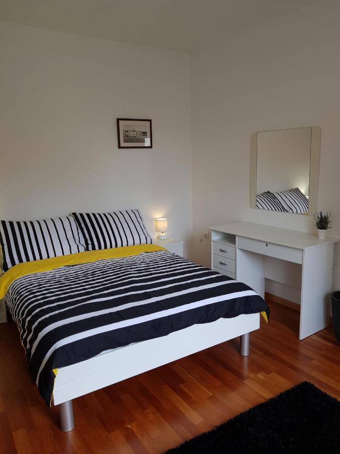 Apartment And Room Marija คิร์ก ภายนอก รูปภาพ