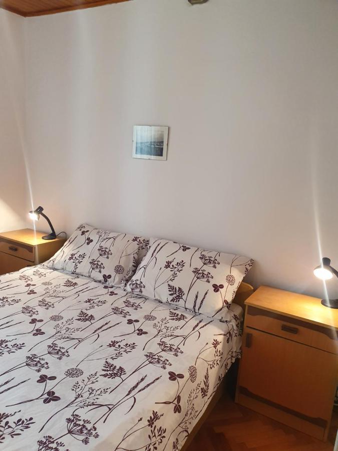 Apartment And Room Marija คิร์ก ภายนอก รูปภาพ
