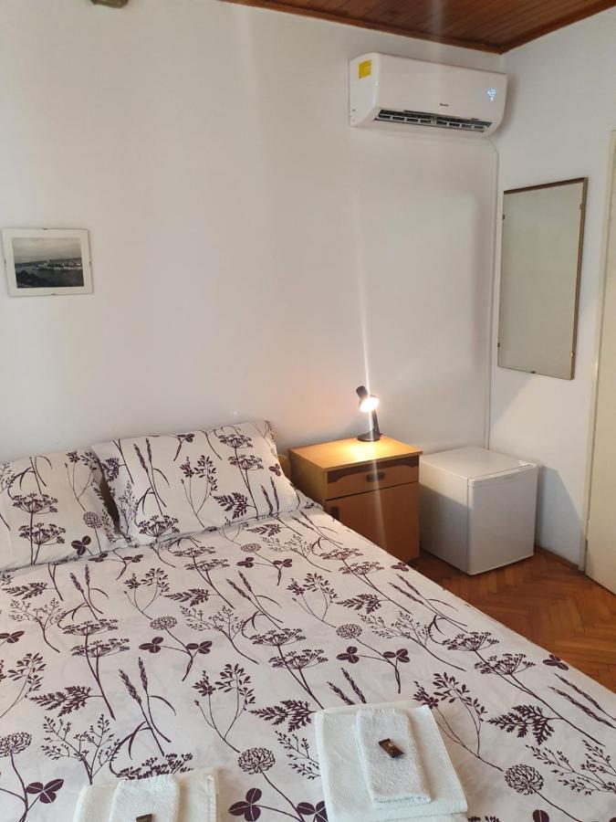 Apartment And Room Marija คิร์ก ภายนอก รูปภาพ