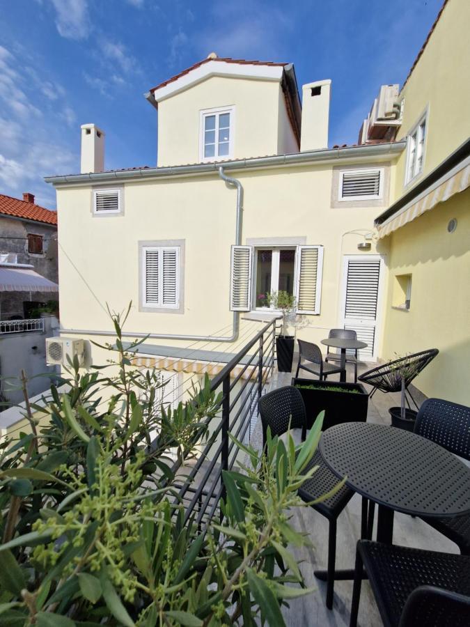 Apartment And Room Marija คิร์ก ภายนอก รูปภาพ