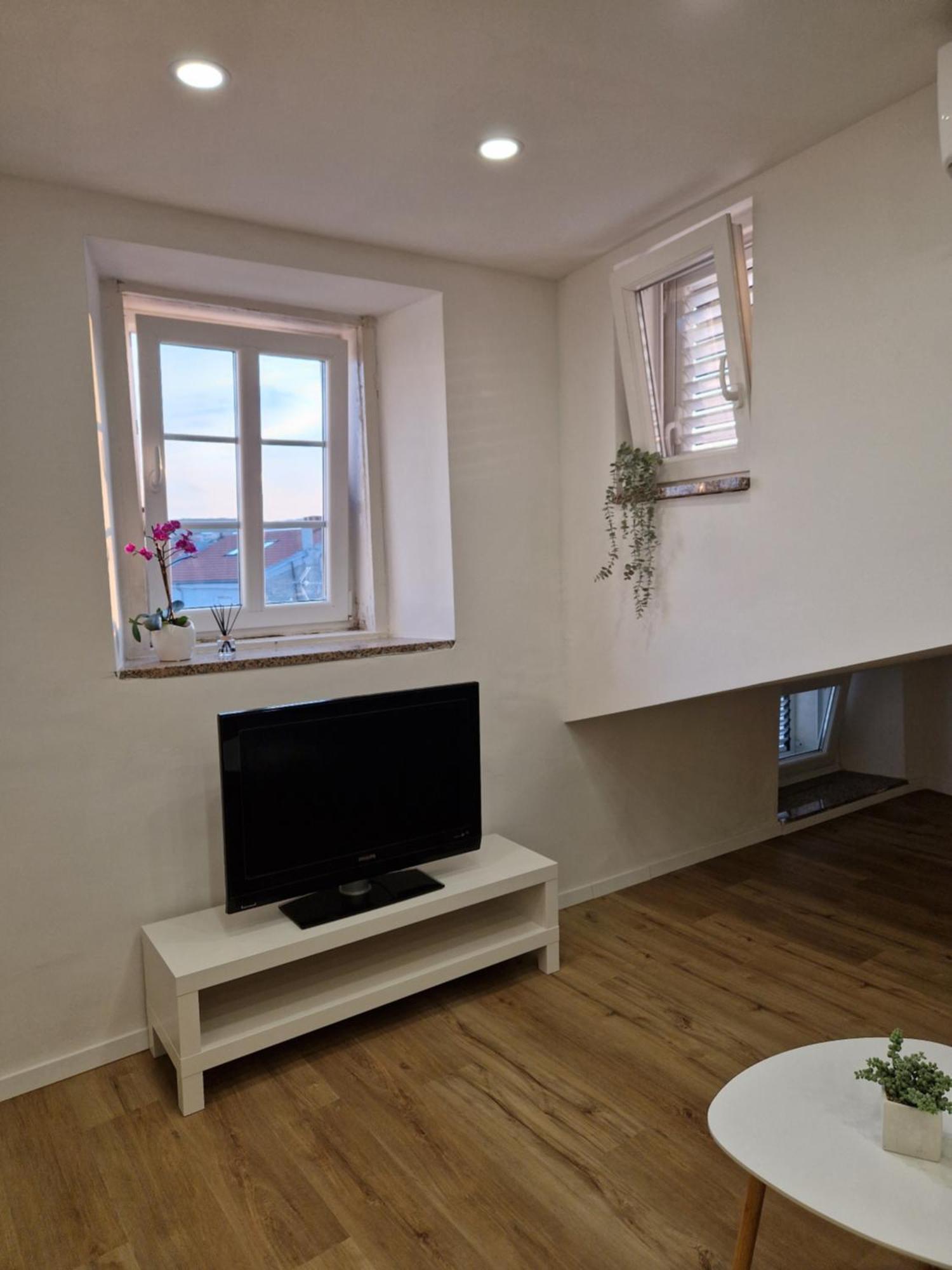 Apartment And Room Marija คิร์ก ห้อง รูปภาพ